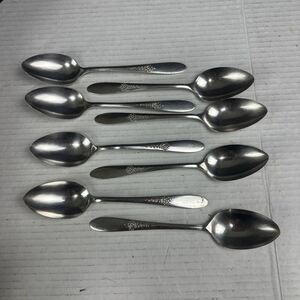 VTG  1941 SILVERPLATE SPOON 8 PC ONEIDA FANTASY‎ TUDOR PLATE COMMUNITY See Pics